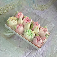 Мини букет розово-белый в коробке, 20х10 см